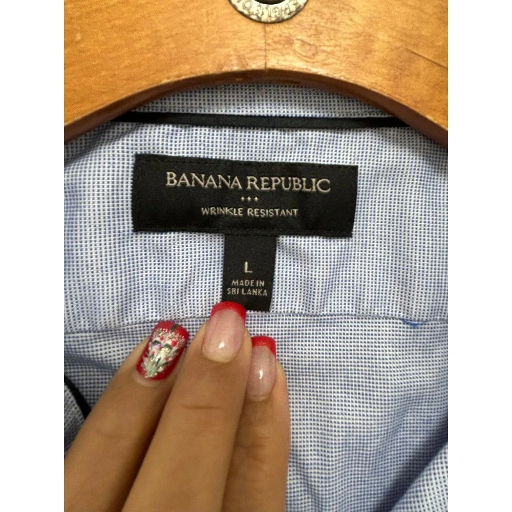 Banana Republic Wrinkle Resistant Long Sleeve Button‎ Down Shirt Light Blue L